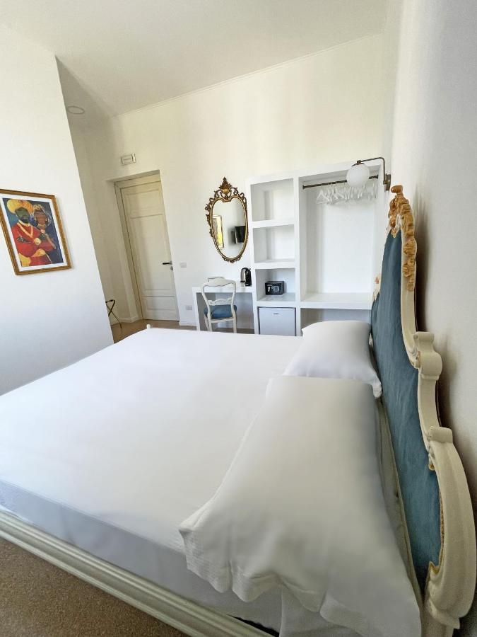 Isola - Smart Aparthotel Messina Luaran gambar